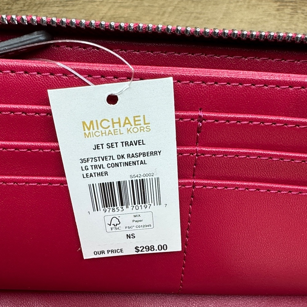 Michael Kors Jet Set Raspberry Pebbled Leather Zip-Around Wristlet Wallet - Picture 6 of 7
